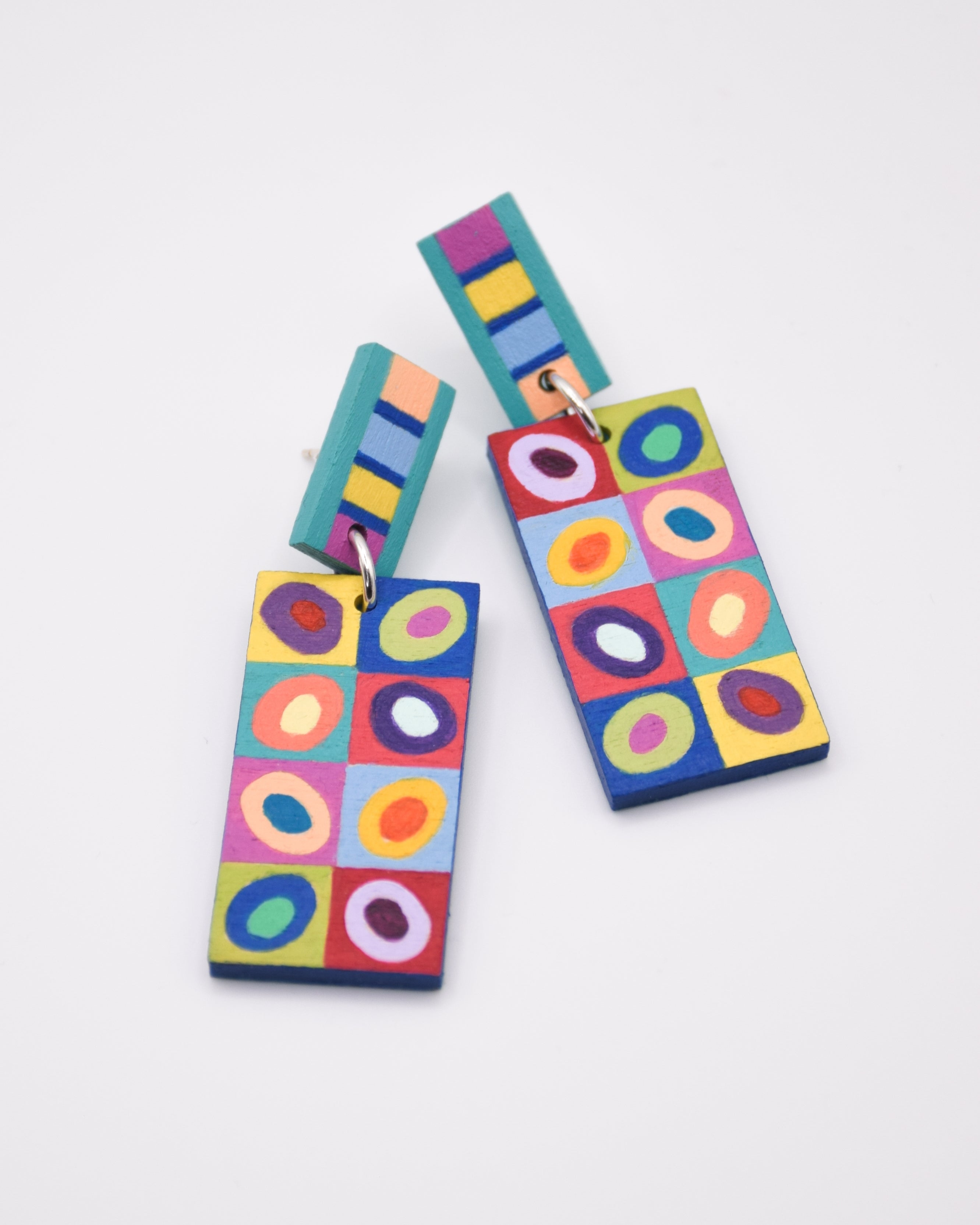 DROP EARRINGS